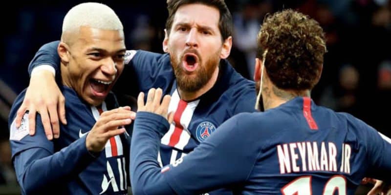 PSG bay cao cùng tam tấu MNM - Có chăng việc lục đục? 4 PSG bay cao cùng tam tấu MNM - có hay không việc Mbappe bằng mặt mà không bằng lòng với 2 đàn anh